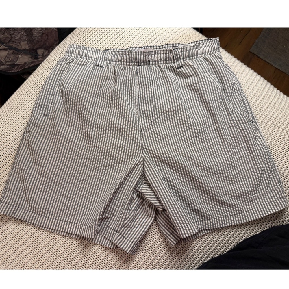 Columbia PFG Mens Seersucker Striped Fishing Shorts Blue White Medium Omni-Shade